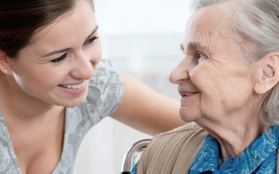 6 DE CADA 10 CUIDADORES DE PACIENTES CON ALZHEIMER ENFERMAN